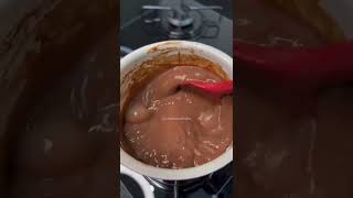 Receita Fácil de achocolate Quente Cremoso  Chocolate Quente Rápido e Fácil de Fazer [upl. by Enehs863]