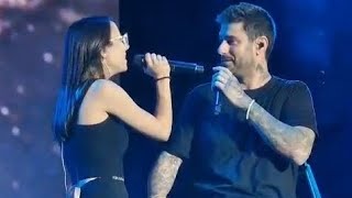 Melendi reacciona al escuchar cantar a Fátima Risco en pleno concierto  Destino o casualidad ❤️ ✨️ [upl. by Aned]