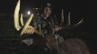 Youth Deer Hunter Shoots Giant Illinois Whitetail [upl. by Wolcott]