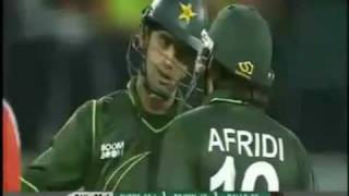 Hammad Azam Huge Six to Ravi Bopara  2nd T20 abdul razzaq  Pak Vs Eng 2012 amazing [upl. by Teague997]