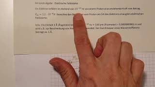 Physik in der Kursstufe  Rechnen mit Zehnerpotenzen und Präfixen am Bsp der elektrische Feldstärke [upl. by Frum]