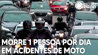 Morre em média uma pessoa por dia vítima de acidente de moto em São Paulo [upl. by Bordy426]