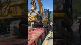 Погрузка экскаватора в трал excavator стройка jcb construction [upl. by Fai]