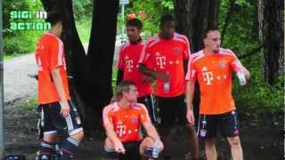 Lustiges Video mit Toni Kross  FCB Hautnah beim FC Bayern Waldlauf Training am 29072012 [upl. by Ahtera]