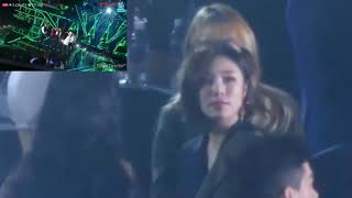 Fancam MAMAMOO idol reaction to BTS DNA  Seoul Music Awards SMA 2018 [upl. by Noiztneb]