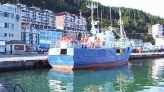 Bay of Biscay ONDARROA Puerto y flota pesquera Port and fishing boats [upl. by Cerracchio]