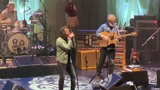 Eddie Vedder amp Glen Hansard  The Earthlings  Beacon Theatre  2422  Ill Be Waiting Live NYC [upl. by Anen]