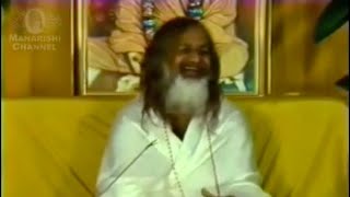 La Méditation Transcendantale et le mantra expliqué par Maharishi [upl. by Sahcnip]