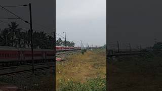 Honking PuriAnand Vihar Terminal Neelachal Express xing with BhubaneswarRameswaram Weekly SF train [upl. by Lippold]