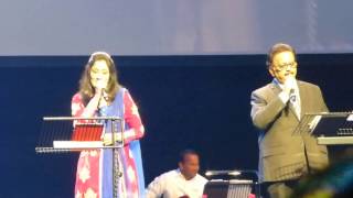 Valaiyosai kala Kalavena Live at Singapore by SPB n Swetha [upl. by Amairam]