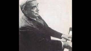 Artur Schnabel plays Beethoven Sonata No 1 in F minor Op 2 No 1 [upl. by Lulu262]