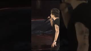 1D and 5sos 5sos 5secondsofsummer onedirection harrystyles viralvideo shorts concert singer [upl. by Aseyt592]