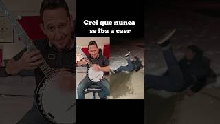 Caída epica con musica de banjo🤣🪕 carlosferal comedia [upl. by Restivo647]