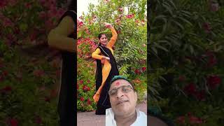 Chatak matak dance song anjumordancer anjumordance amit kundra [upl. by Oizirbaf]