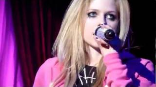 Avril Lavigne  Push  Complicated live Chile [upl. by Ocihc]