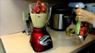 How to Make a Gluten Free Smoothie [upl. by Elinor935]