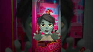 ASI SE VERIA BARBIE SI FUERA MORDIDO POR UN ZOMBIE😨🧟 shorts youtubeshorts youtube [upl. by Sev]