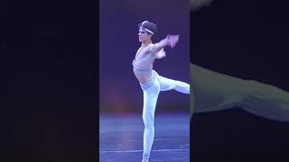 Isaac Hernández bailarín de Ballet Clásico empezó su carrera a los 8 años de edad youtube shorts [upl. by Riley]