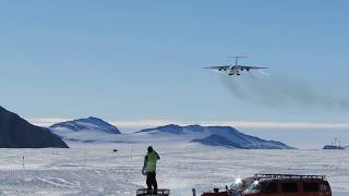 CRAZY Russian Ilyushin il76 Landing ICE RUNWAYCAUTION  LOUD ENGINES [upl. by Ammon354]