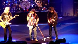 Lynyrd Skynyrd Free Bird LIVE at Hammersmith Apollo London April 23 2015 [upl. by Blackstock]