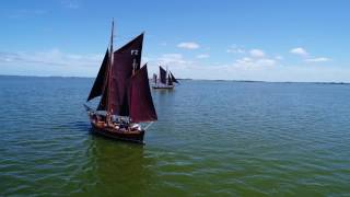 Zeesenboot FZ17 auf dem Saaler Bodden zwischen Dierhagen und Wustrow [upl. by Meensat]