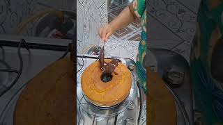 Bolo de cenoura shortvideo receitaslight versaolight comomontarringlight [upl. by Aramaj]