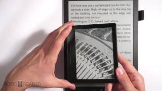 Good eReader 133 vs Kindle Oasis  Size  Display Comparison [upl. by Adnyc896]