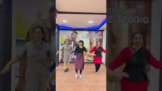 Gummare gumma gumma song happy bathukama……dancechallenge dancemusic massdance trending dance [upl. by Eimaraj]