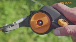 Сучкорез плоскостной Fiskars PowerGear UPX82 [upl. by Alliw]