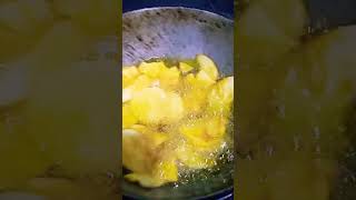 Homemade Cassava Chips Recipe  Natural Healthy Snacks for Evening  5min snack nature villagelife [upl. by Ennaeerb489]