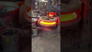 Manufacturing process of a cast iron pan [upl. by Gweneth]