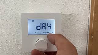 Möhlenhoff Alpha 2 Raumthermostat Erklärvideo [upl. by Notgnihsaw]