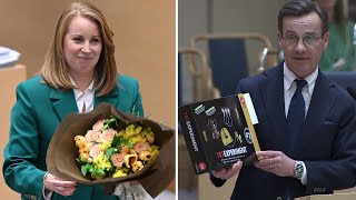 Här är partiledarnas presenter till Annie Lööf  TV4 Nyheterna  TV4 amp TV4 Play [upl. by Adnarrim327]