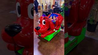 Clifford the big red dog kiddie ride [upl. by Luy]