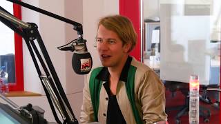 Tom Odell quotEs fühlt sich an als würde die ganze Welt explodierenquot [upl. by Einnoj555]