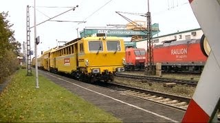 Bauzug im Bahnhof Dörpen  Plasser amp Theurer maintenance train in Germany [upl. by Ajan]