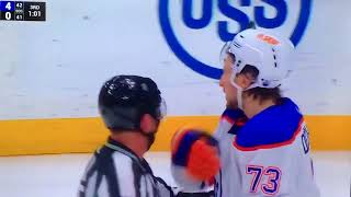 Oilers D 73 Vincent Desharnais is not happy with Penguins C 87 Sidney Crosby [upl. by Sokul]