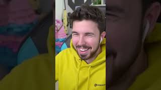 VEGETTA Y WILLYREX HABLAN DEL CAMARERO QUE SE QUERÍA LIGAR A WILLY Shorts [upl. by Reisch]