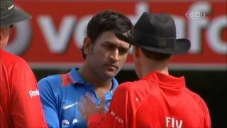 Mahendra singh Dhoni fight with Third Umpire Wrong Decision  M S Dhoni Rocks [upl. by Ttnerb]