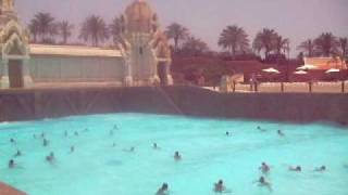 OLA GIGANTE DE SIAM PARK [upl. by Neelram]