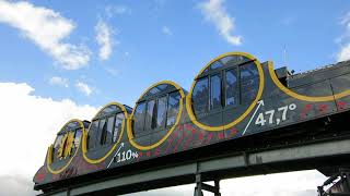 Der futuristische Wagen der Stoosbahn  Abfahrt auf dem Stoos  Standseilbahn funicular Mount Stoos [upl. by Okomot]