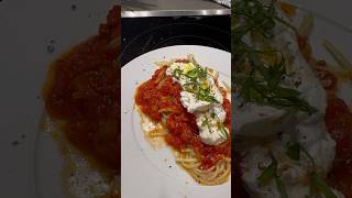 Quick n’ Easy 🍝😋 Schnelle Spaghetti mit Tomatensoße und etwas Burrata rezeptvideo cooking fyp [upl. by Clarke60]