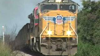 Union Pacifics first SD70M UP 4000 on manifest in Texas [upl. by Acira]