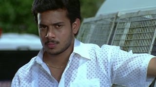 Genelia mistakes Bharath as Police  Chennai Kadhal [upl. by Relda]