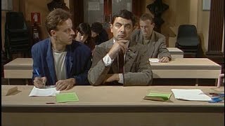 Mr Bean se intenta copiar en un examen [upl. by Ymrej292]