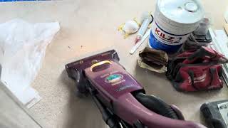 1998 Eureka Enviro Vac vacuums very dirty carpet  crunchy dirt [upl. by Eleets93]