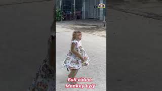 Monkey Lyly helps her mother throw away the trash shorts youtubeshorts cutefunny viralvideo [upl. by Melliw623]