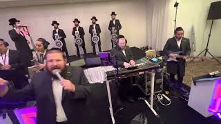 Avrumi berko on keys ampshea berko singer second dance [upl. by Sheeb]