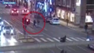 Portafogli rubato a Milano così segue la turista in via Vitruvio ma non sa che la polizia segue lui [upl. by Kauslick]