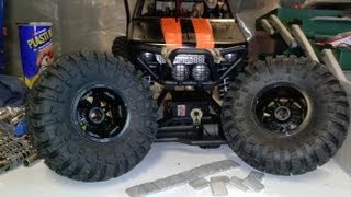 Installing wheel weights  Axial Wraith  22 Wheels [upl. by Haron]